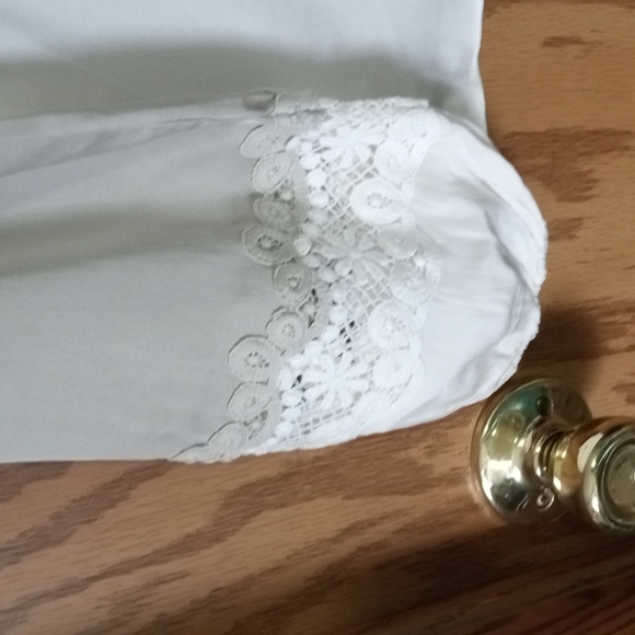 Elie Tahari, silk and lace, anniversary, vacation, party, career wear, o… - Picture 3 of 8